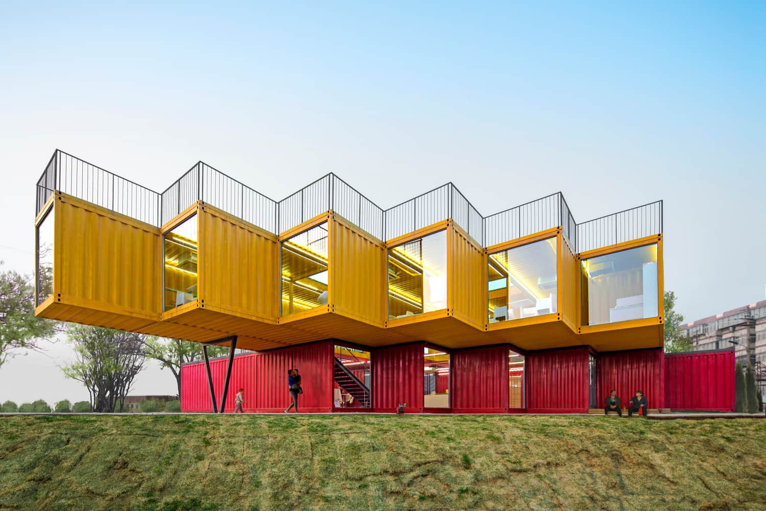 Wie baut man ein Containerhotel?